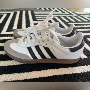 Adidas Samba women’s 6.5 / men’s 5.5